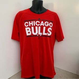 Adidas Chicago Bulls Ultimate Tee, Bright Red men’s short sleeve tee XL‎
